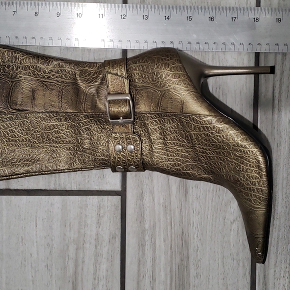 Go Max boots. - Picture 10 of 11